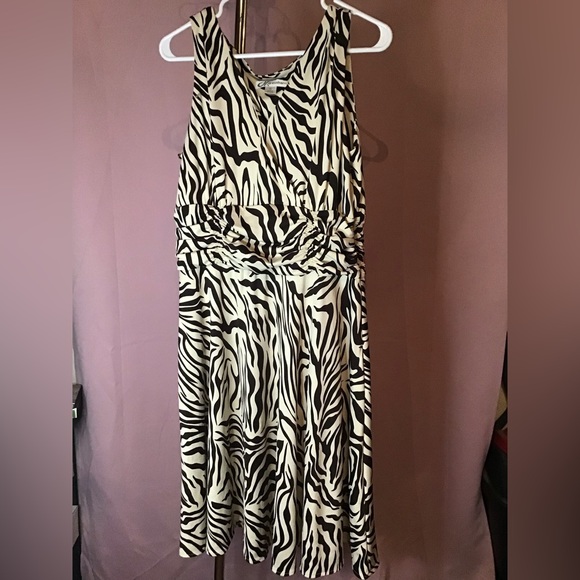 Dress Barn Dresses & Skirts - Dress Barn dress size 16 sleeveless